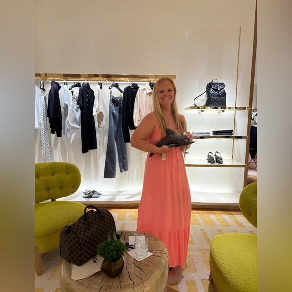 ~Meet Your Posh Ambassador: LJ DAYS~ - Picture 3 of 14